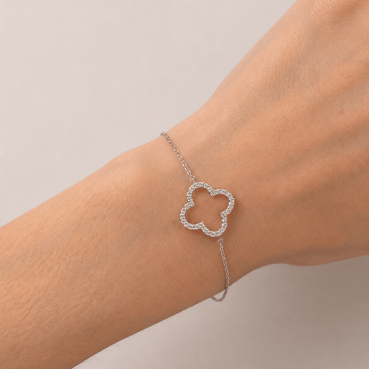 Clover Diamond Bracelet 0.15ct G/SI Quality in 18k White Gold - All Diamond